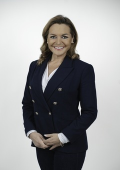 Dr. Vitályos Eszter