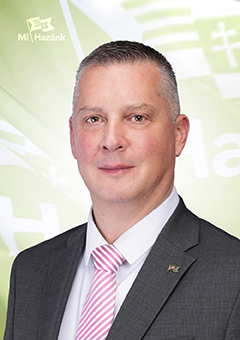 Dr. Grundtner András